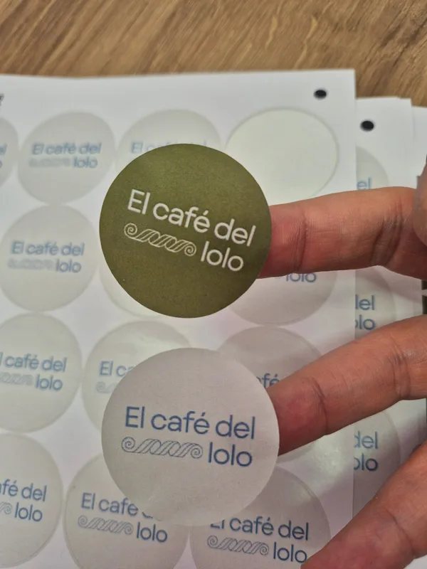 Stickers troquelados impresos en Chido Gráfica